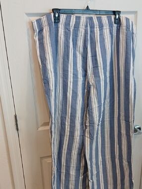 Old Navy Blue and White Striped Wide Leg Pants